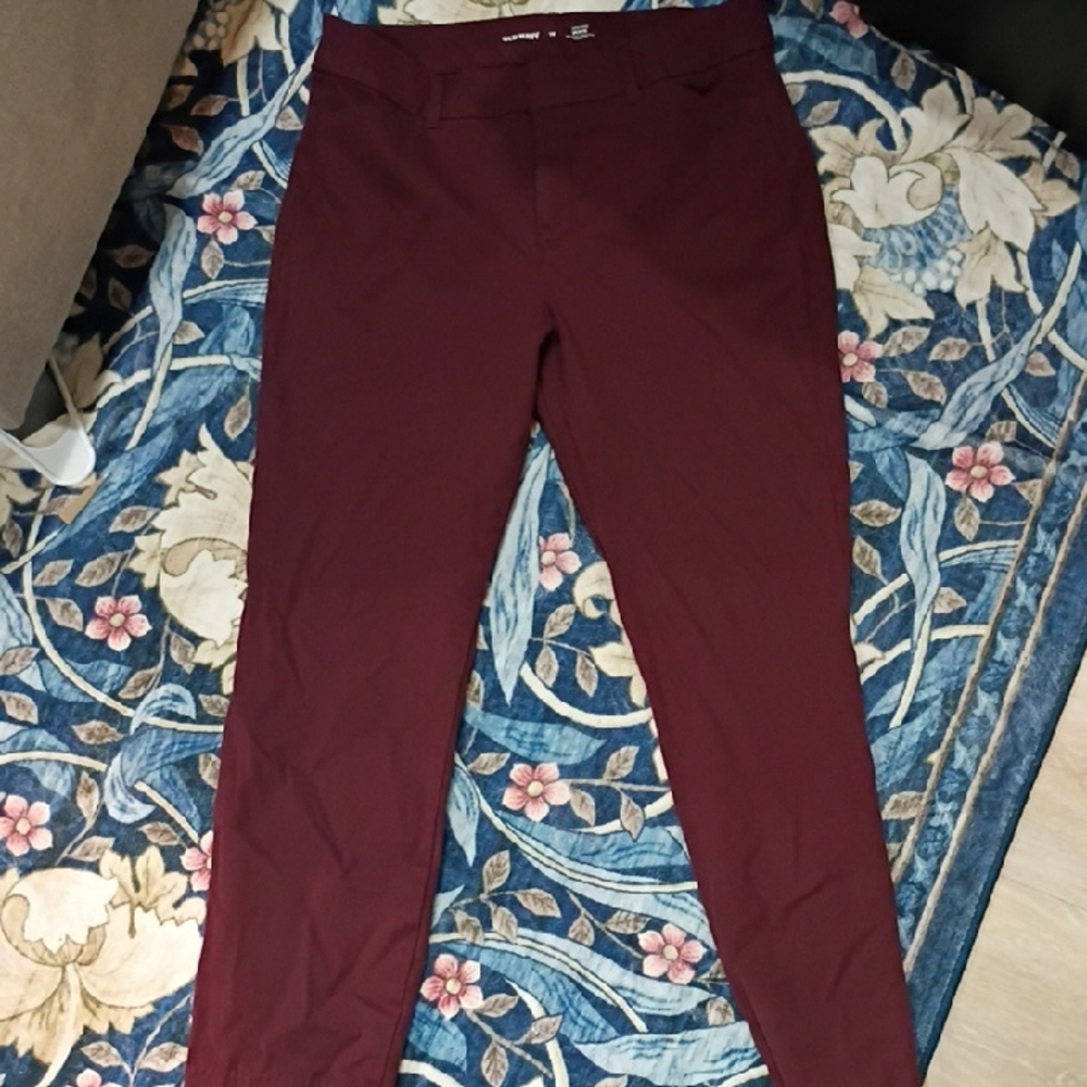 Old Navy Women's Dark Red Ankle Pants